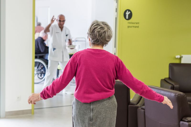 La prise en charge des personnes agees Prise en charge des personnes agees, geriatrie, prevention de la dependance, filiere ortho geriatrique, equipe mobile de geriatrie, soin de suite et de readaptation