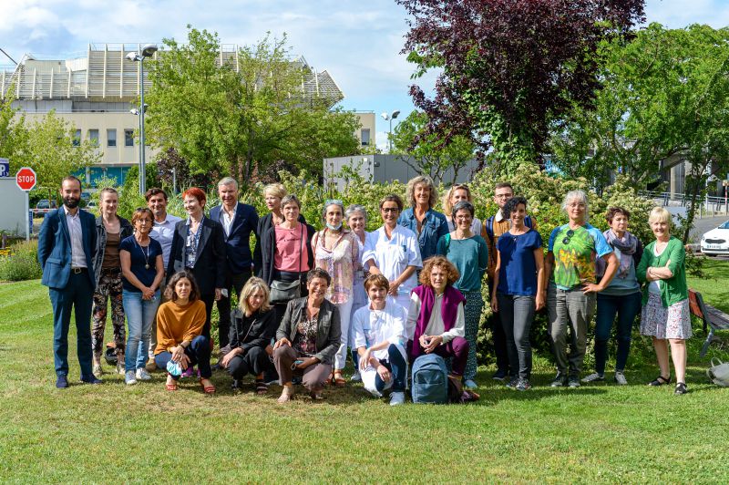 Photo de groupe pour le guide des unités durables du CHU de Bordeaux