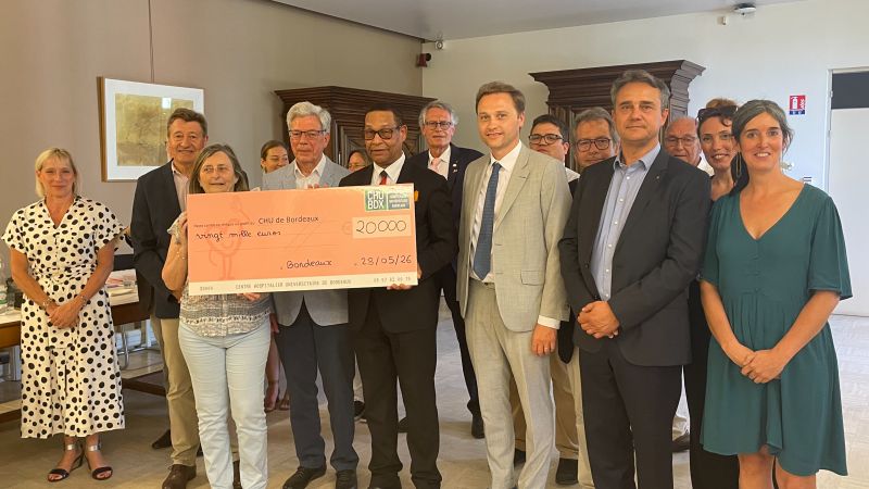 Remise du chèque de 20 000€ par la Rotary District 1690