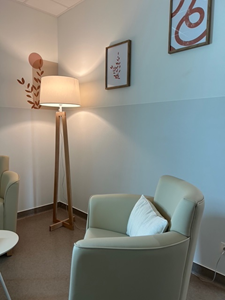 Salon des familles de l'unité de soins palliatifs à l'hôpital Xavier Arnozan du CHU de Bordeaux Salon des familles de l'unité de soins palliatifs à l'hôpital Xavier Arnozan du CHU de Bordeaux