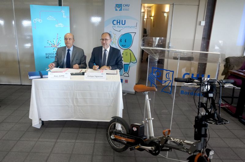 photographie signature pacte mobilité