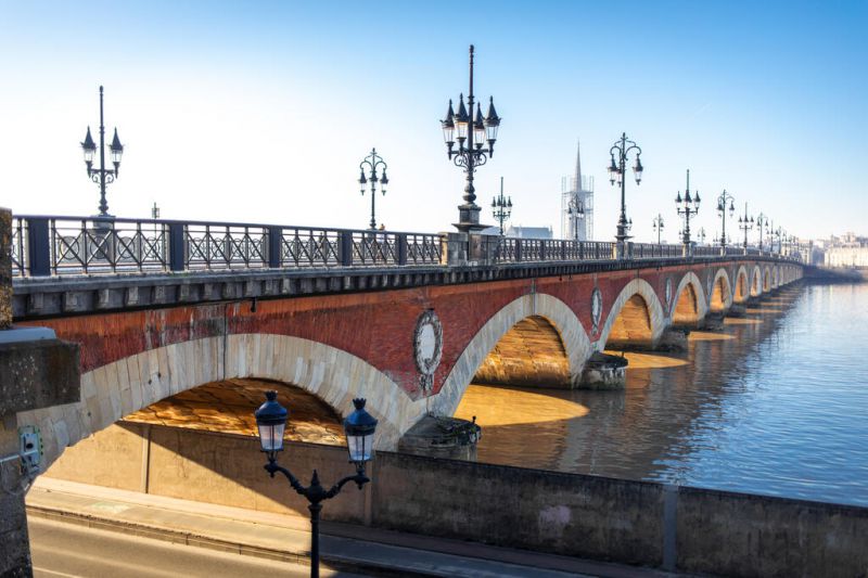 Pont-de-pierre-credit-photo-Bordeaux-Metropole-01