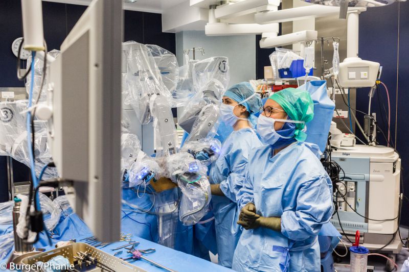 bras articules chirurgie robotique CHU de De Bordeaux bras articules chirurgie robotique CHU de De Bordeaux