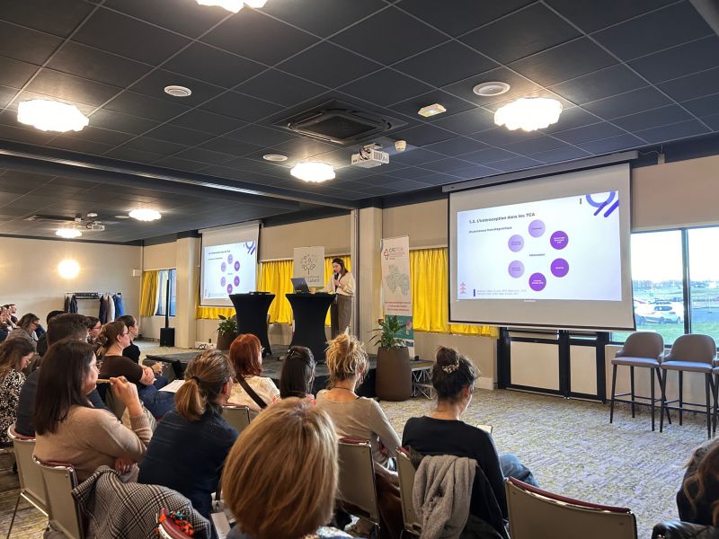 La psychologue MARINELLI Léa lors de son intervention